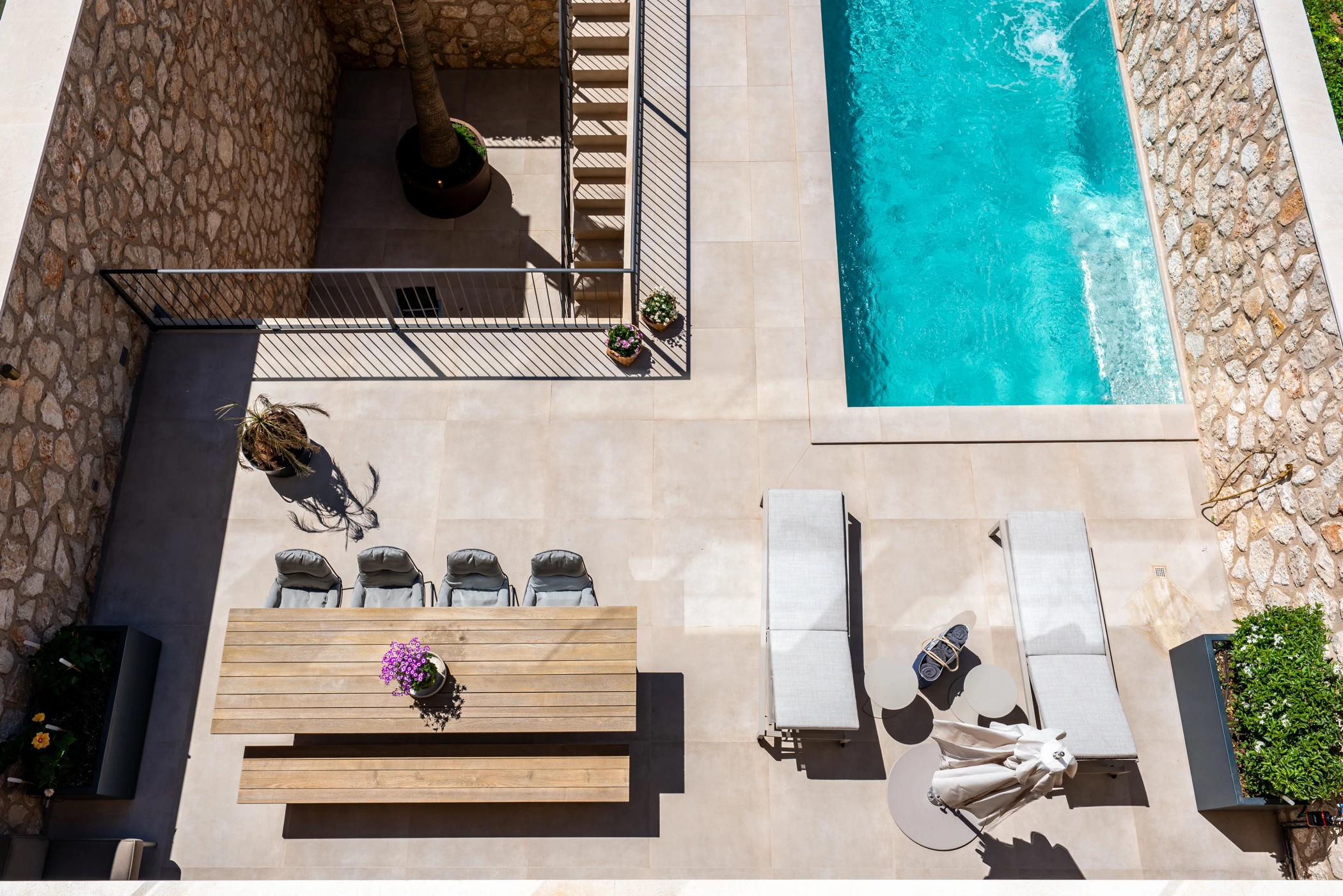 Infinity pool and private terrace with views — Luxury townhouse in Ses Salines, Mallorca